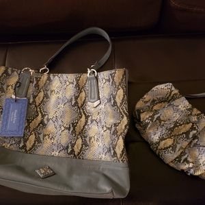 Purse with matching accessories bag